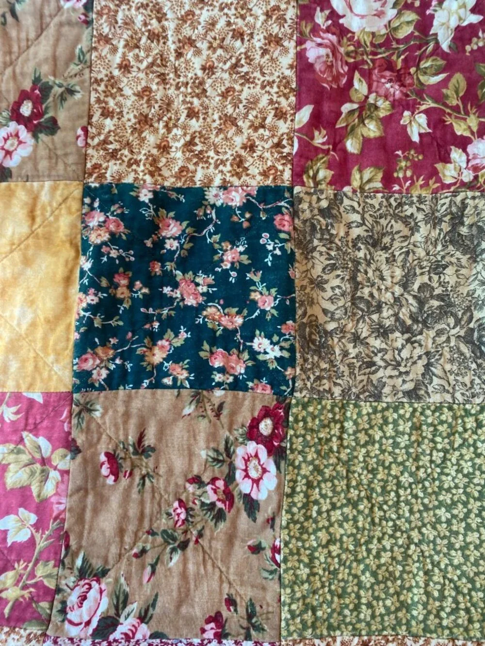 Handmade Ragtime Scrappy Floral Lap Baby Quilt 38"x54" - Picture 6 of 8